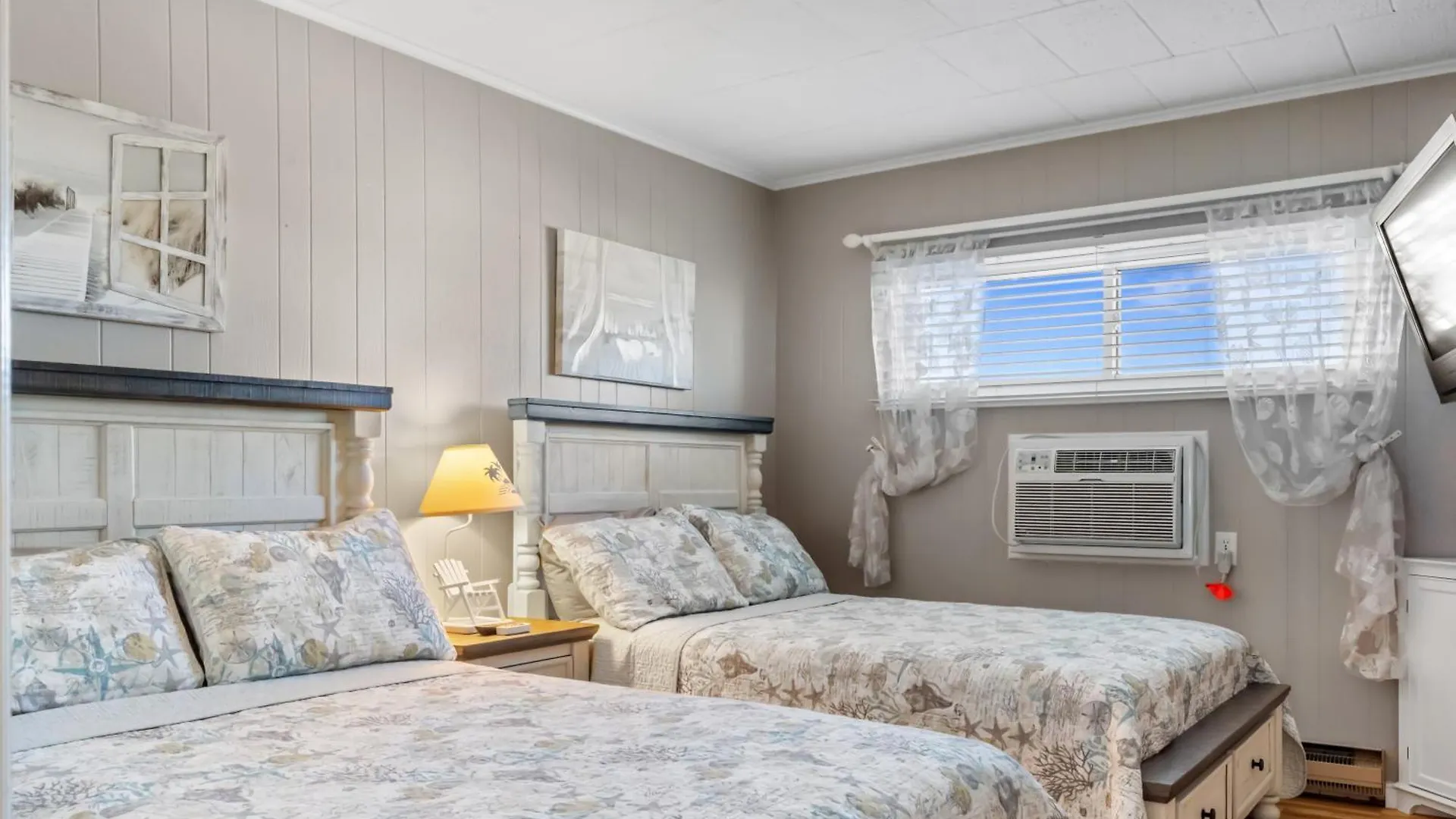 Holiday home Calypso 2-Bedroom Condo With Ocean Views & Pool Access Ocean City Beachfront Escape