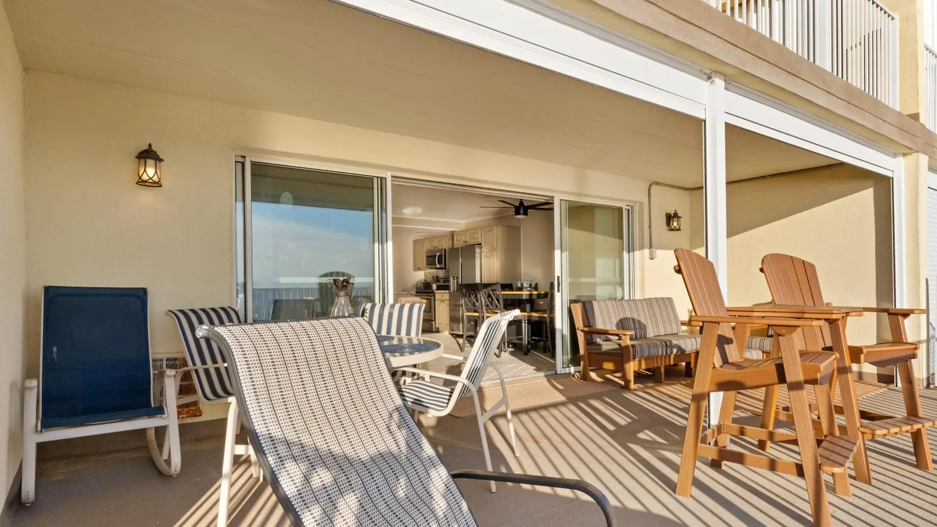 Holiday home Calypso 2-Bedroom Condo With Ocean Views & Pool Access Ocean City Beachfront Escape